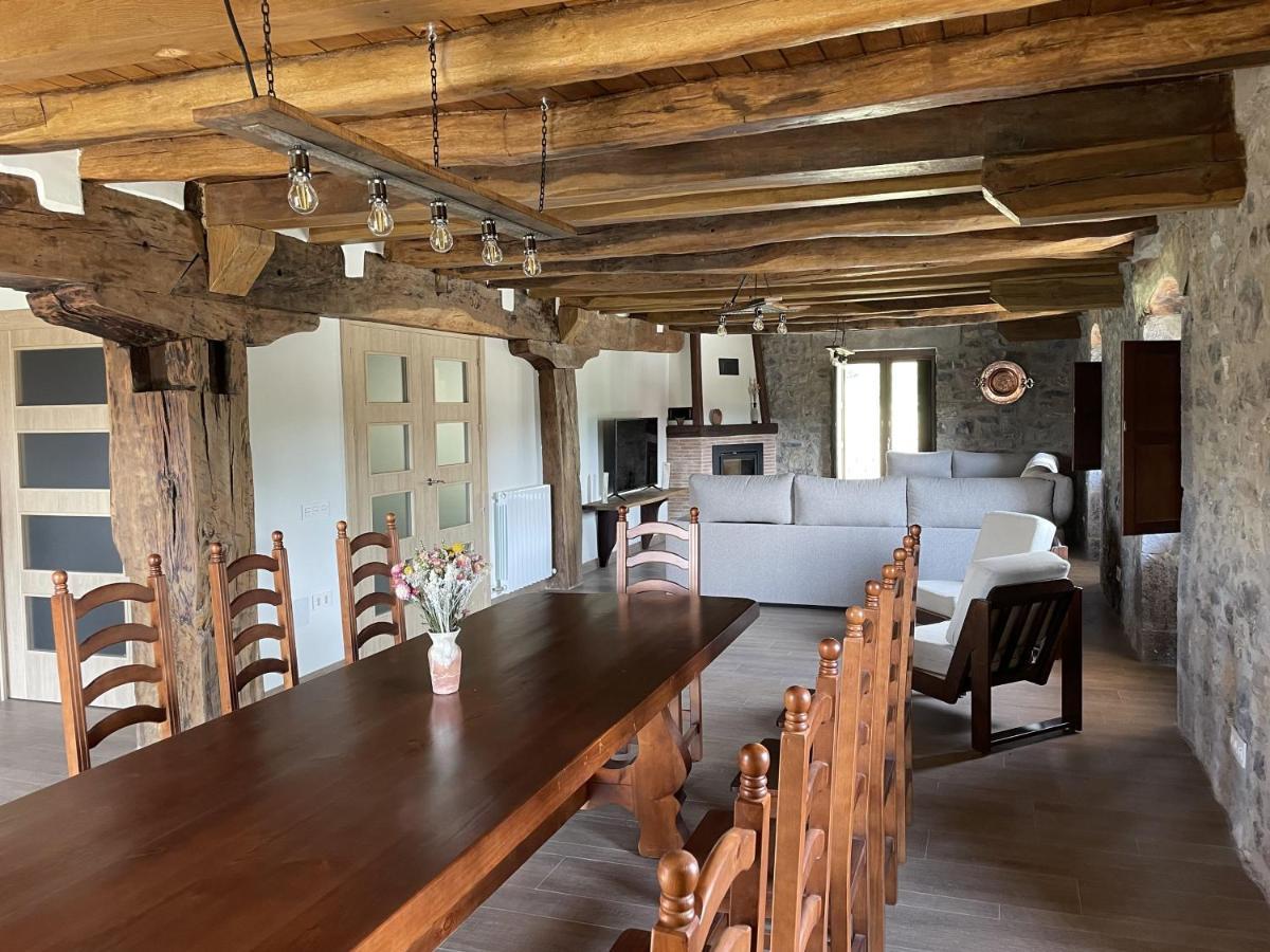 Casa Rural Juangoxenea Ihaben Exteriör bild