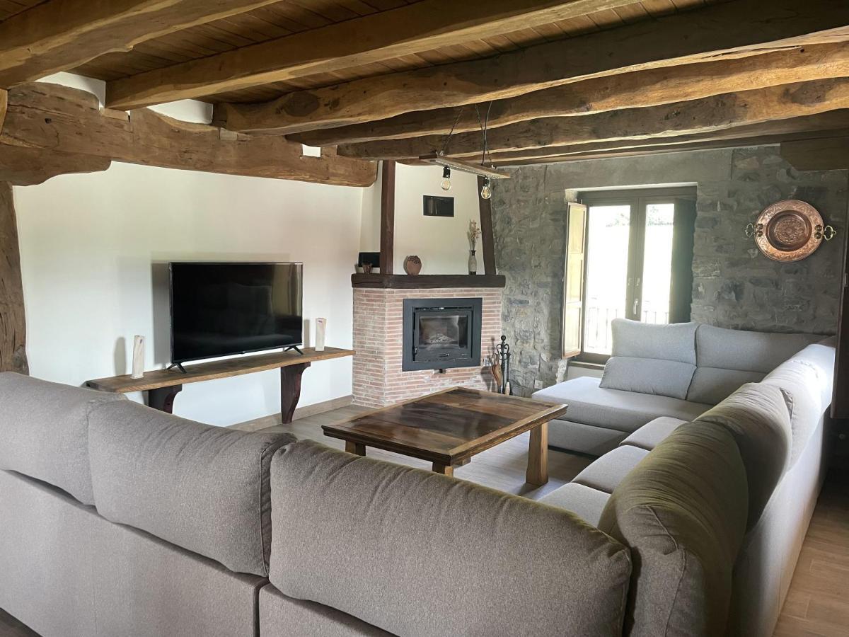 Casa Rural Juangoxenea Ihaben Exteriör bild